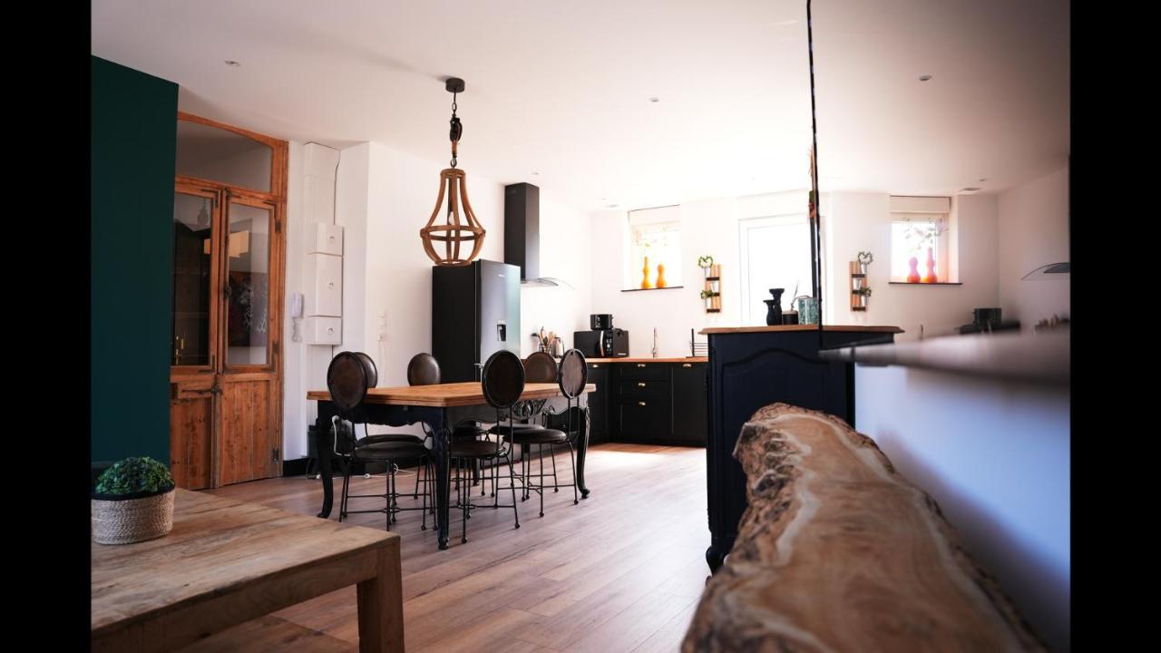 Les Charmes De Liege Apartment Valenciennes Luaran gambar